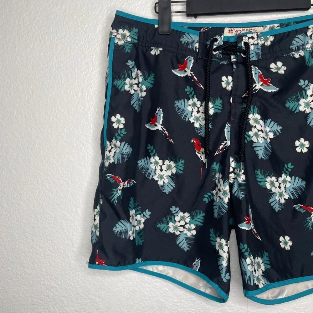 Original Penguin Mens Navy Blue Tropical Parrot Floral Board Shorts Size 30